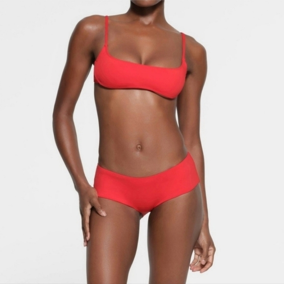 Skims Swim Hipster Bikini Panty Bottoms Ruby Red Small NWT - Picture 1 of 7